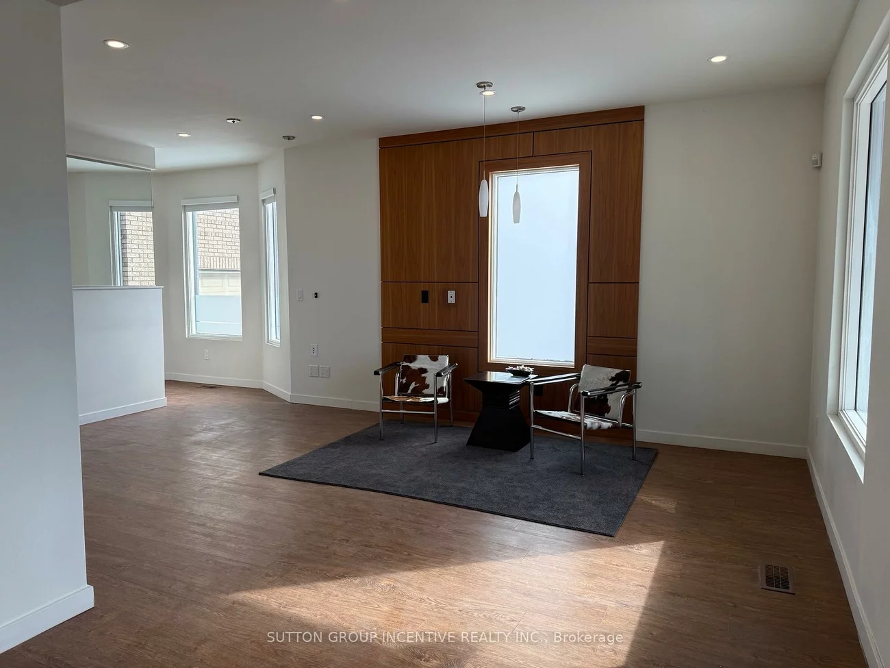 18, Worsley, City Centre, Barrie