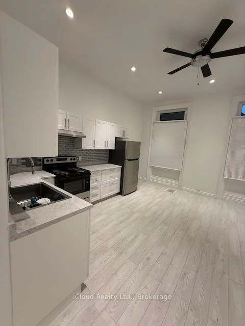 61, Mary, City Centre, Barrie