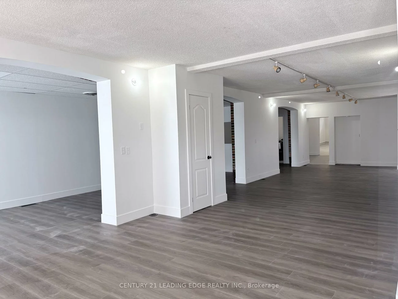10, Ross, City Centre, Barrie