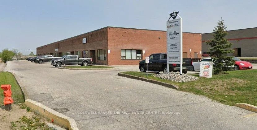 25, Saunders, 400 East, Barrie