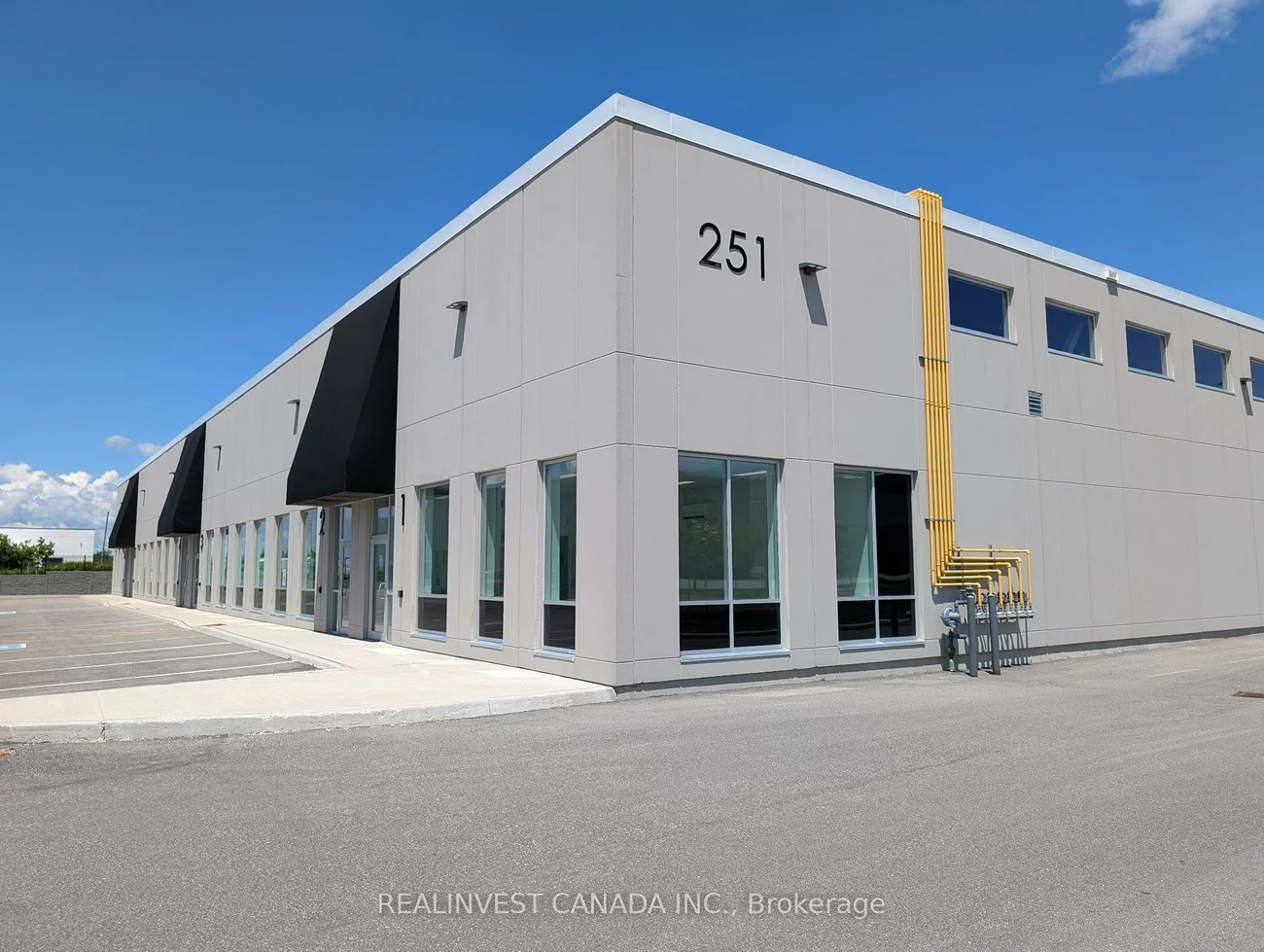 251, King, 400 West, Barrie