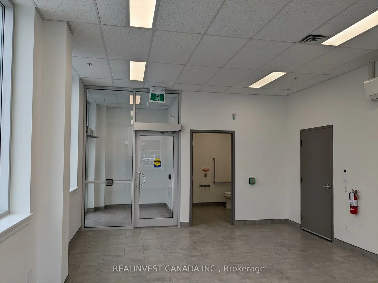 251, King, 400 West, Barrie
