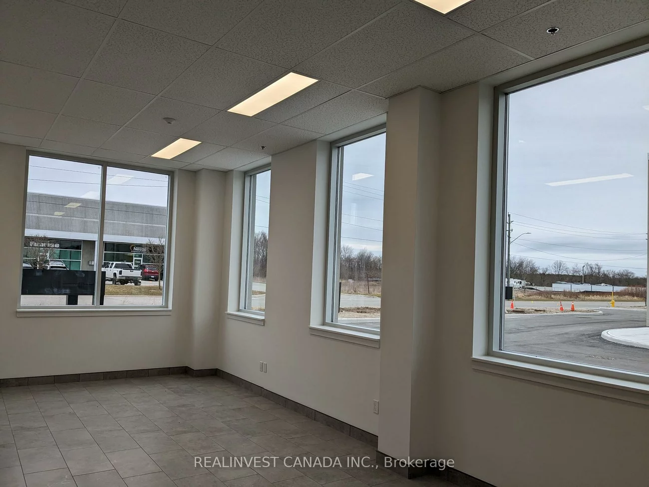 251, King, 400 West, Barrie