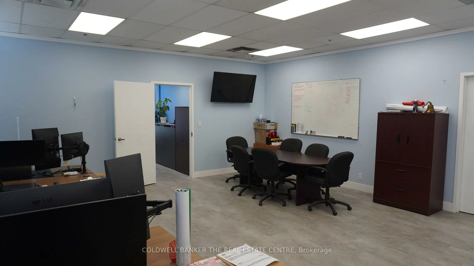18, Mollard, 400 East, Barrie