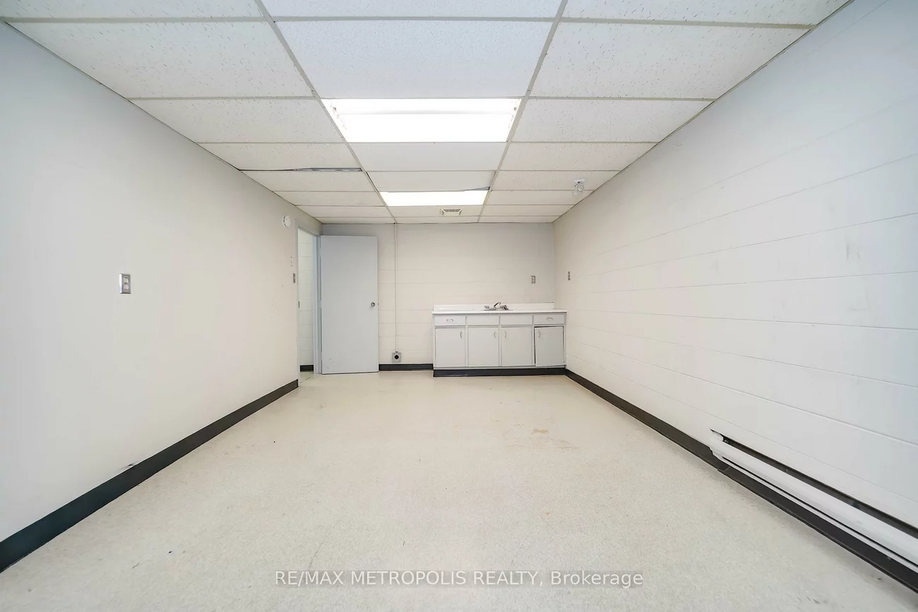21, Essa, Allandale Centre, Barrie