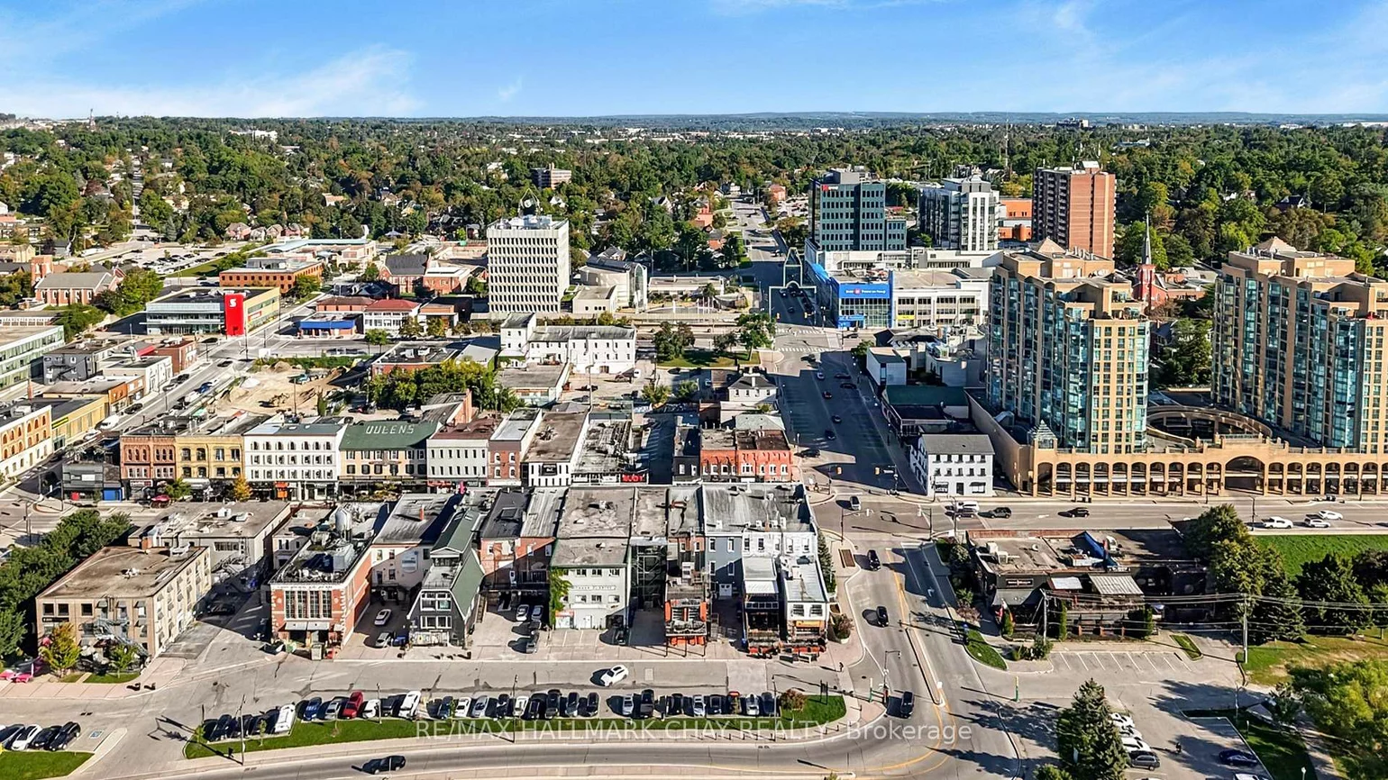 137, Dunlop, City Centre, Barrie