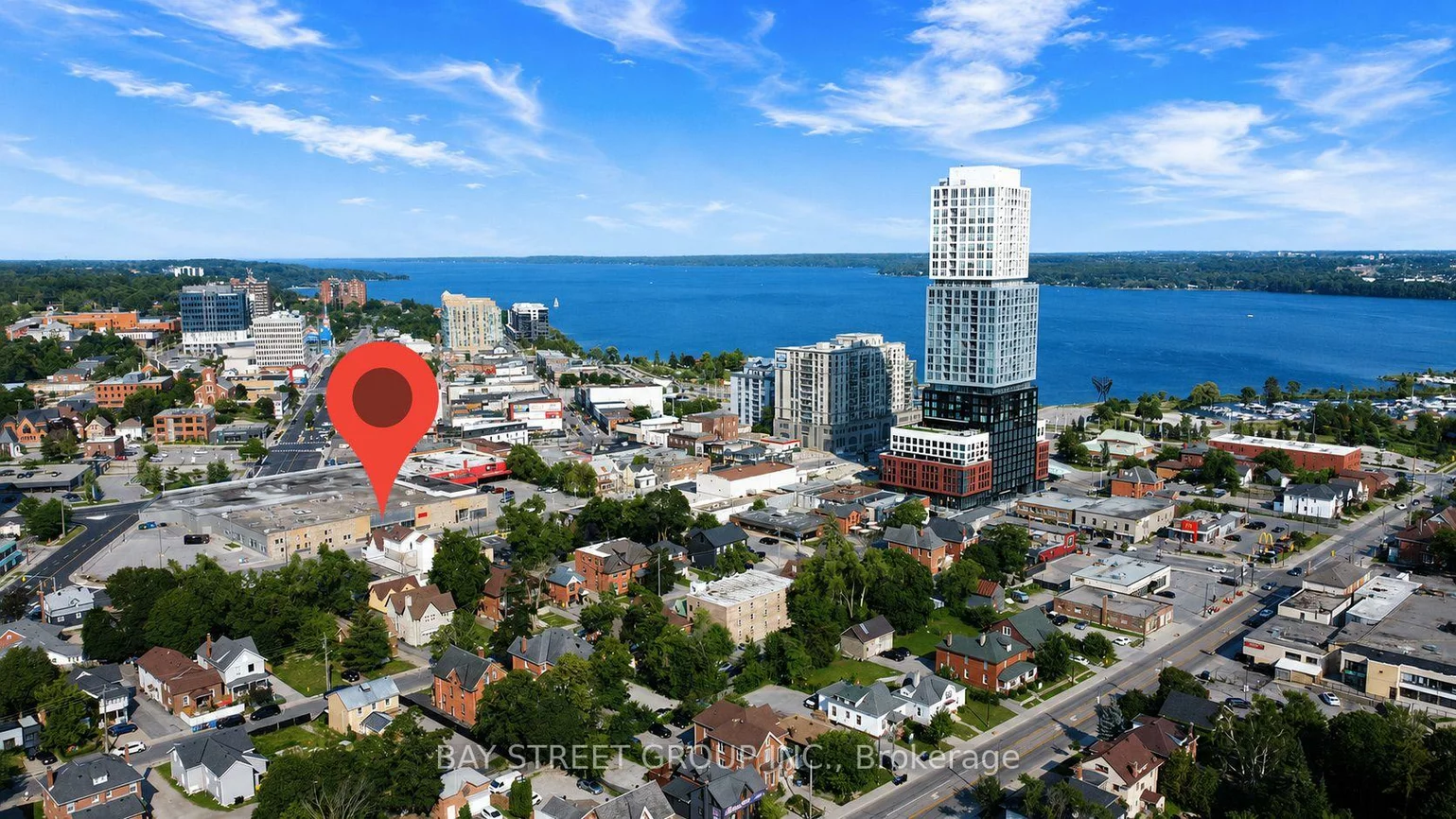 66, Maple, City Centre, Barrie