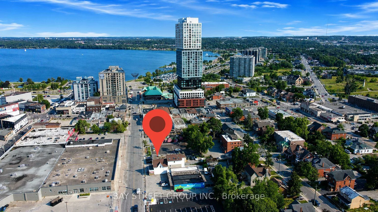 66, Maple, City Centre, Barrie