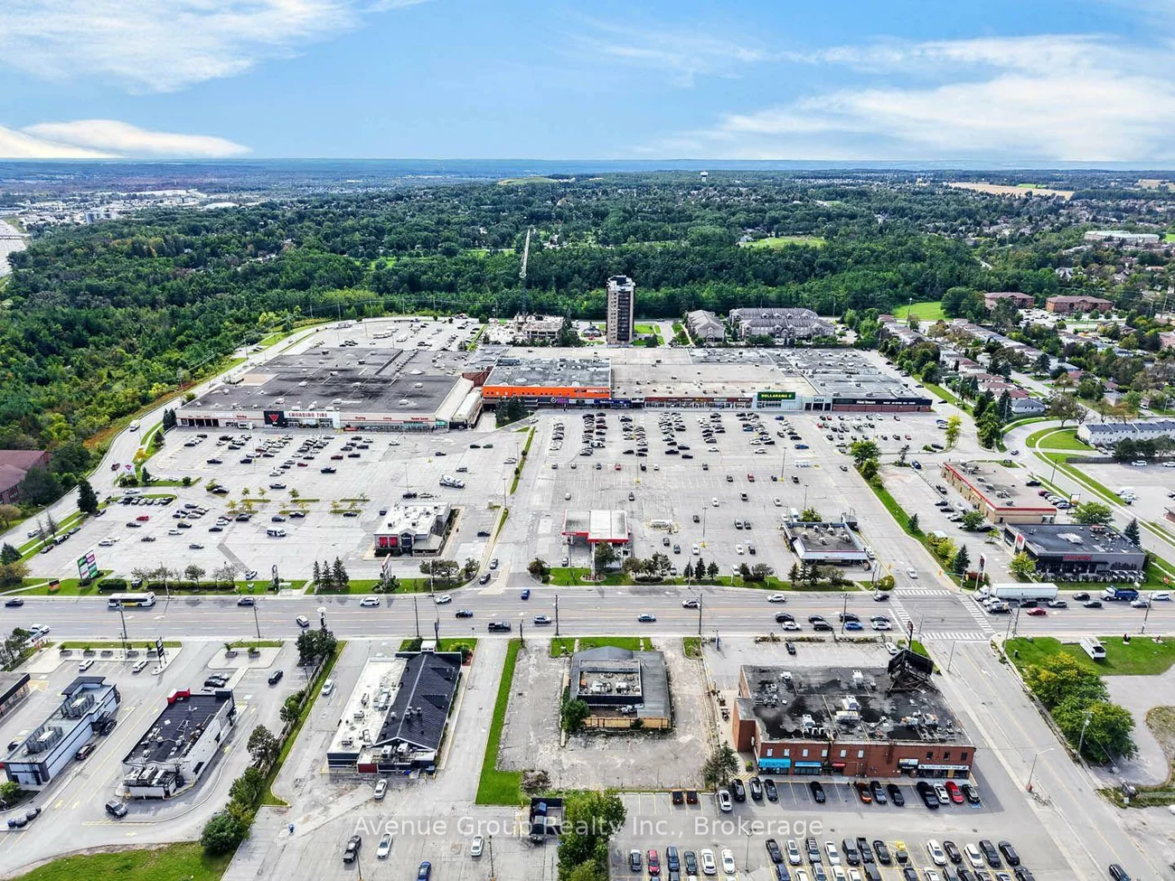320, Bayfield, Bayfield, Barrie