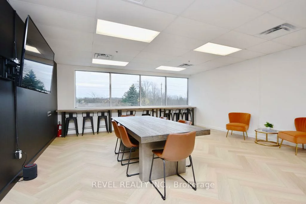 353, Saunders, 400 East, Barrie