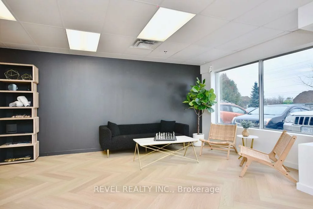 353, Saunders, 400 East, Barrie