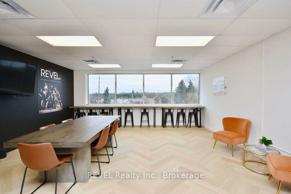 353, Saunders, 400 East, Barrie