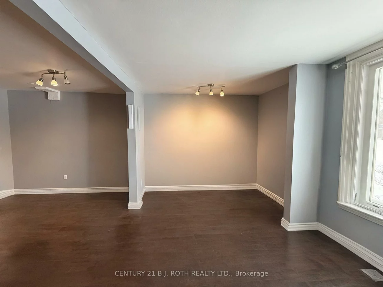 58, Mary, Lakeshore, Barrie