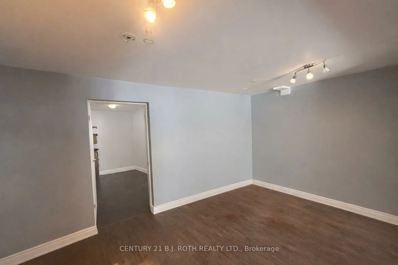 58, Mary, Lakeshore, Barrie