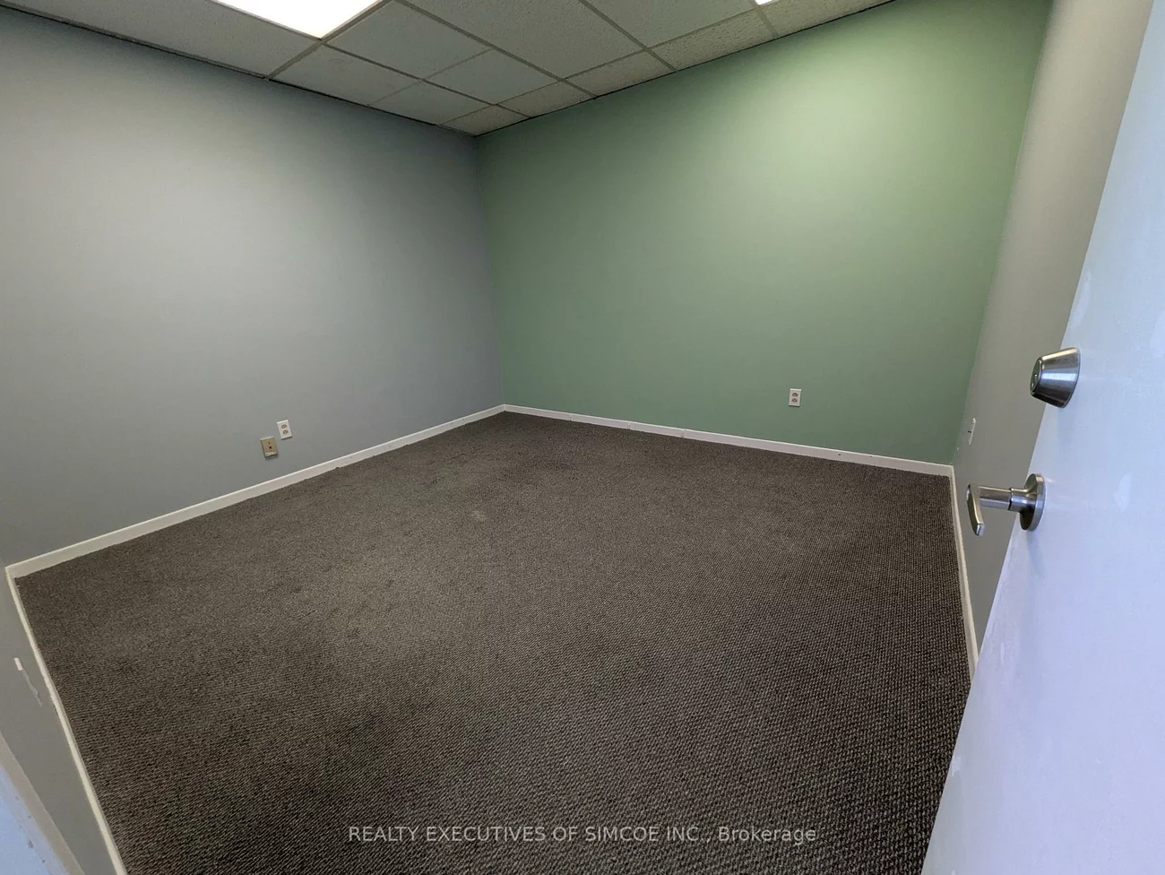 28, Owen, City Centre, Barrie