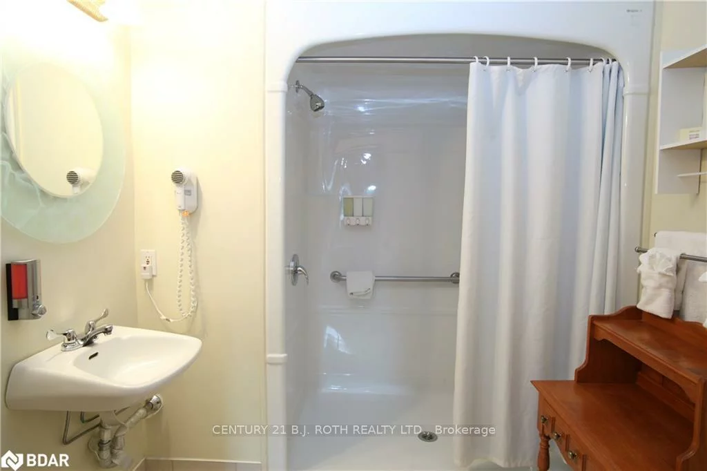 1, Berczy, North Shore, Barrie