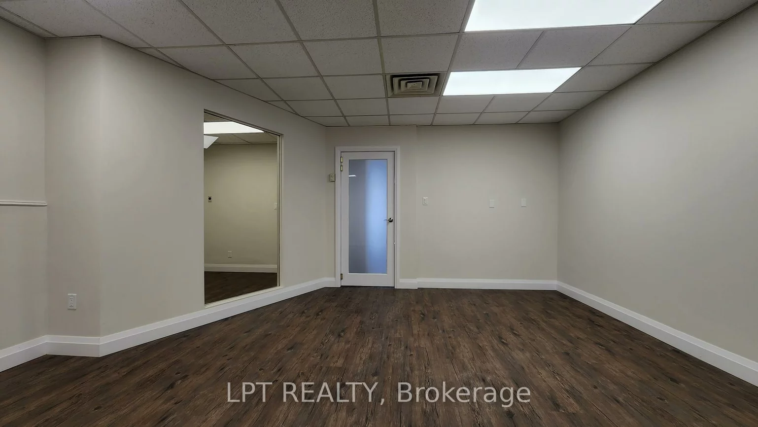 89, Collier, City Centre, Barrie