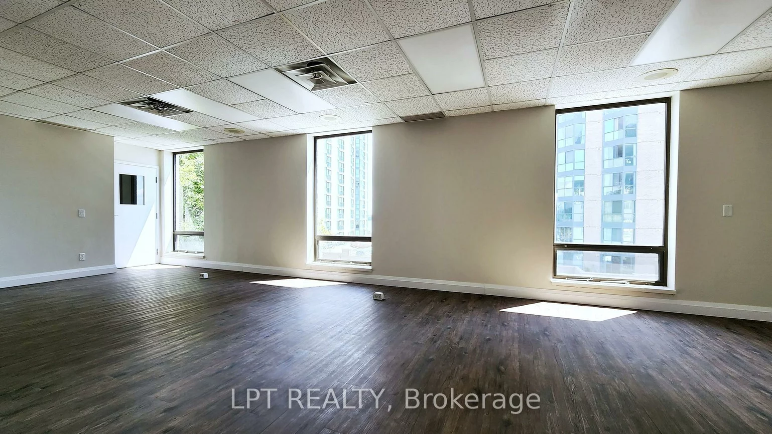 89, Collier, City Centre, Barrie