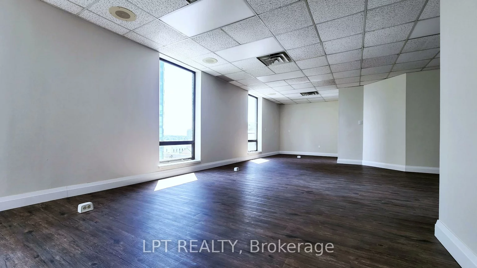89, Collier, City Centre, Barrie