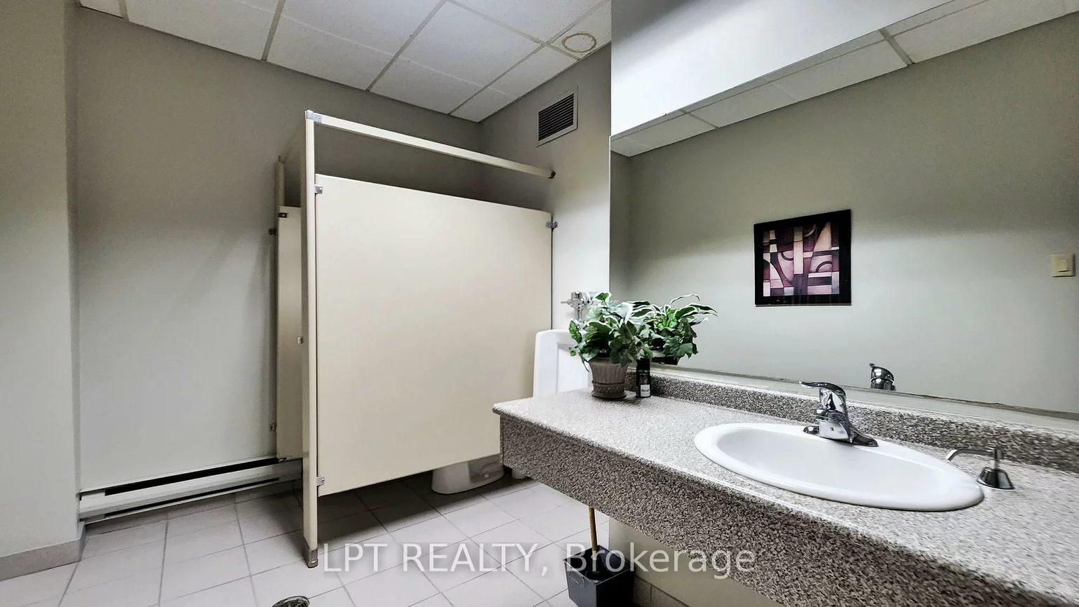 89, Collier, City Centre, Barrie