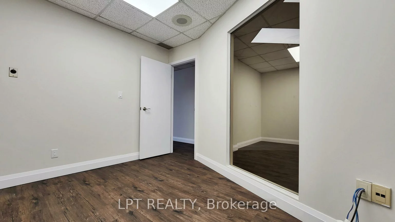 89, Collier, City Centre, Barrie