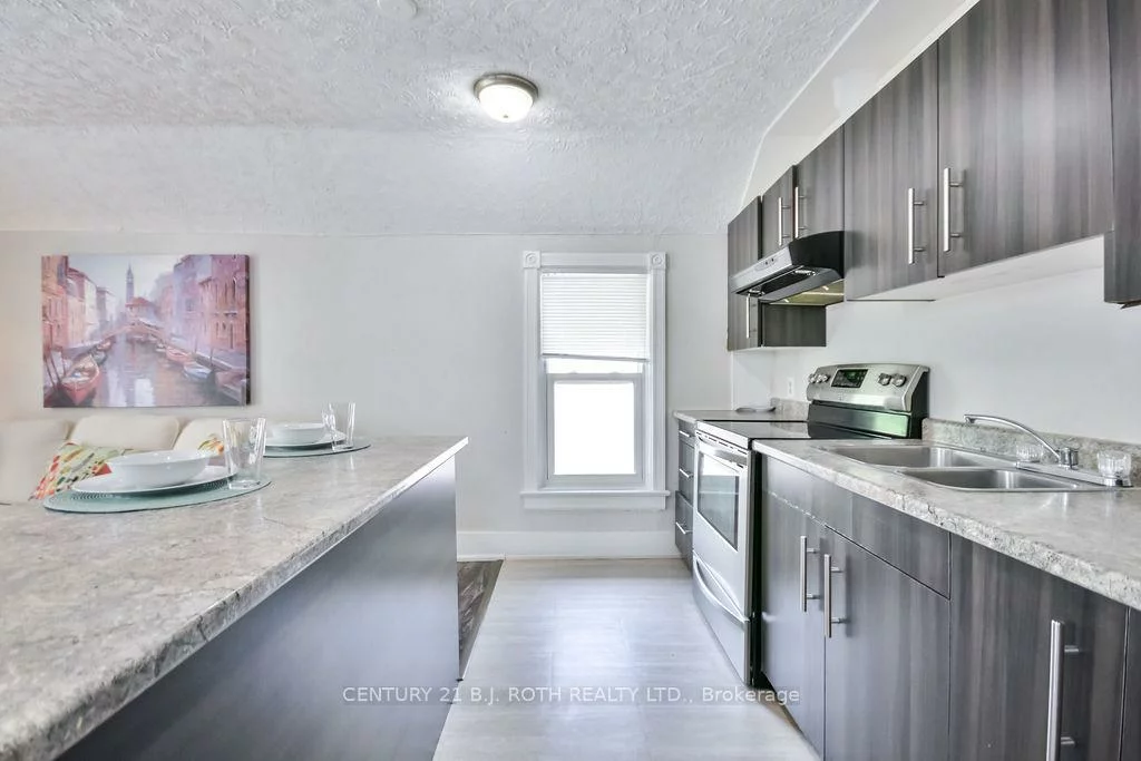 30, Tiffin, City Centre, Barrie