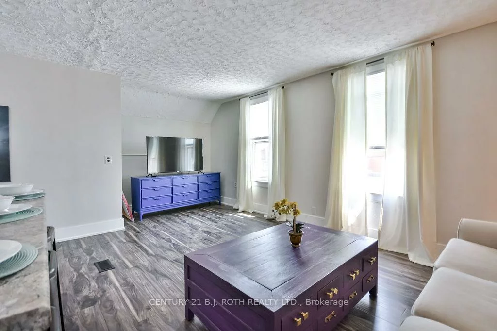 30, Tiffin, City Centre, Barrie