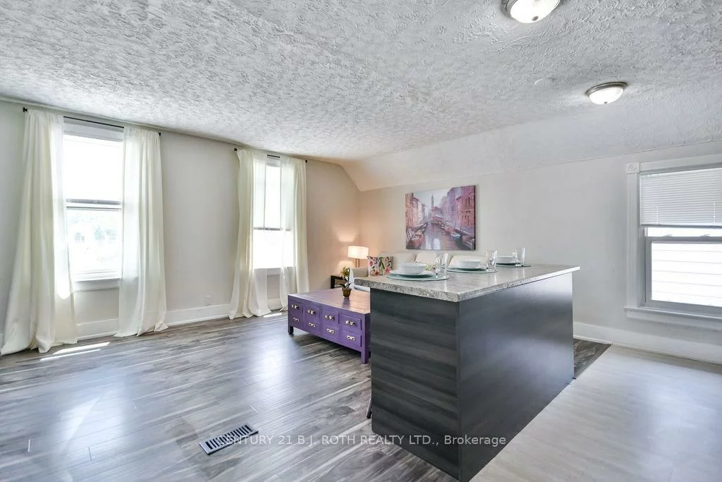 30, Tiffin, City Centre, Barrie