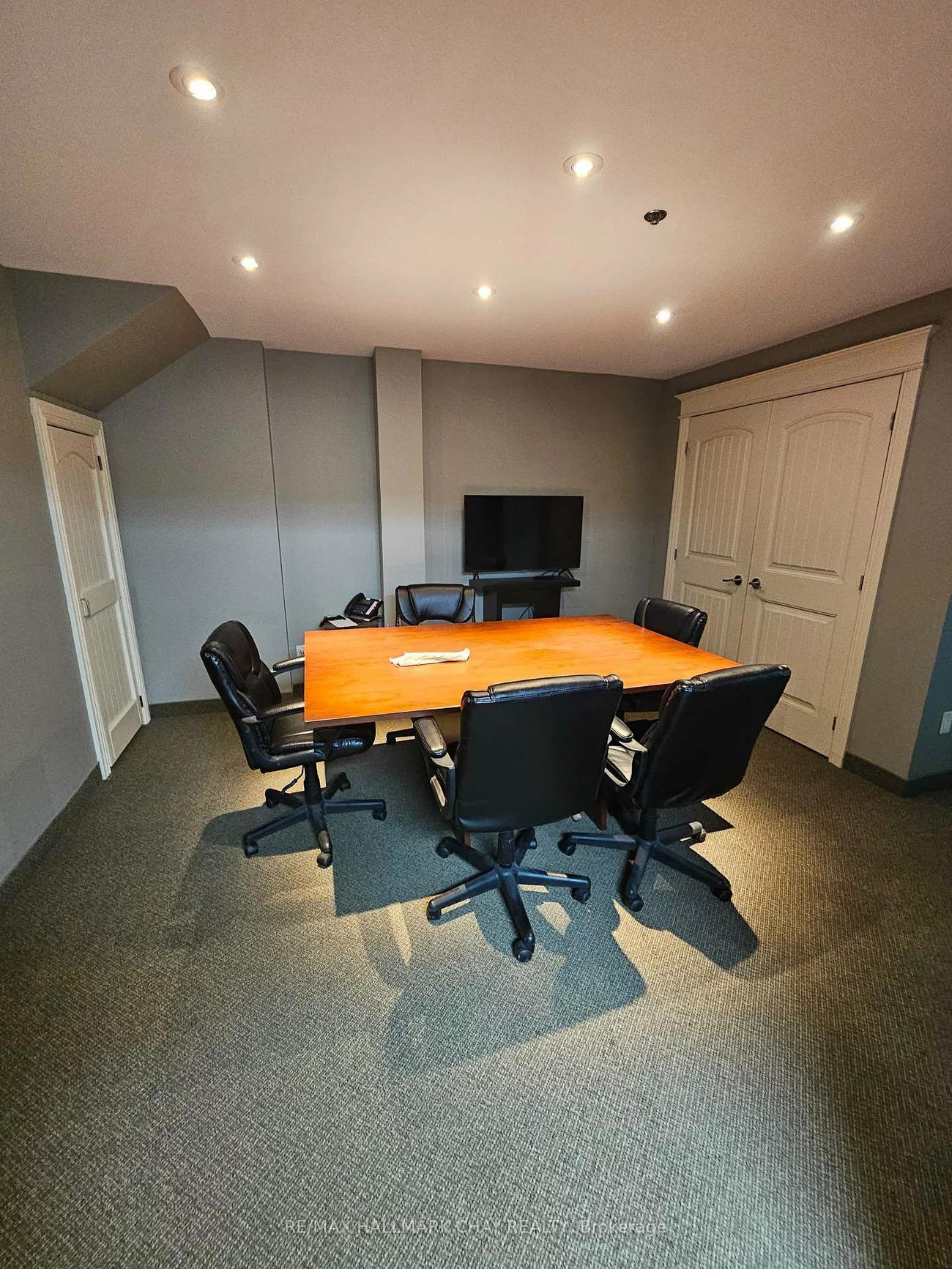 51, King, 400 West, Barrie