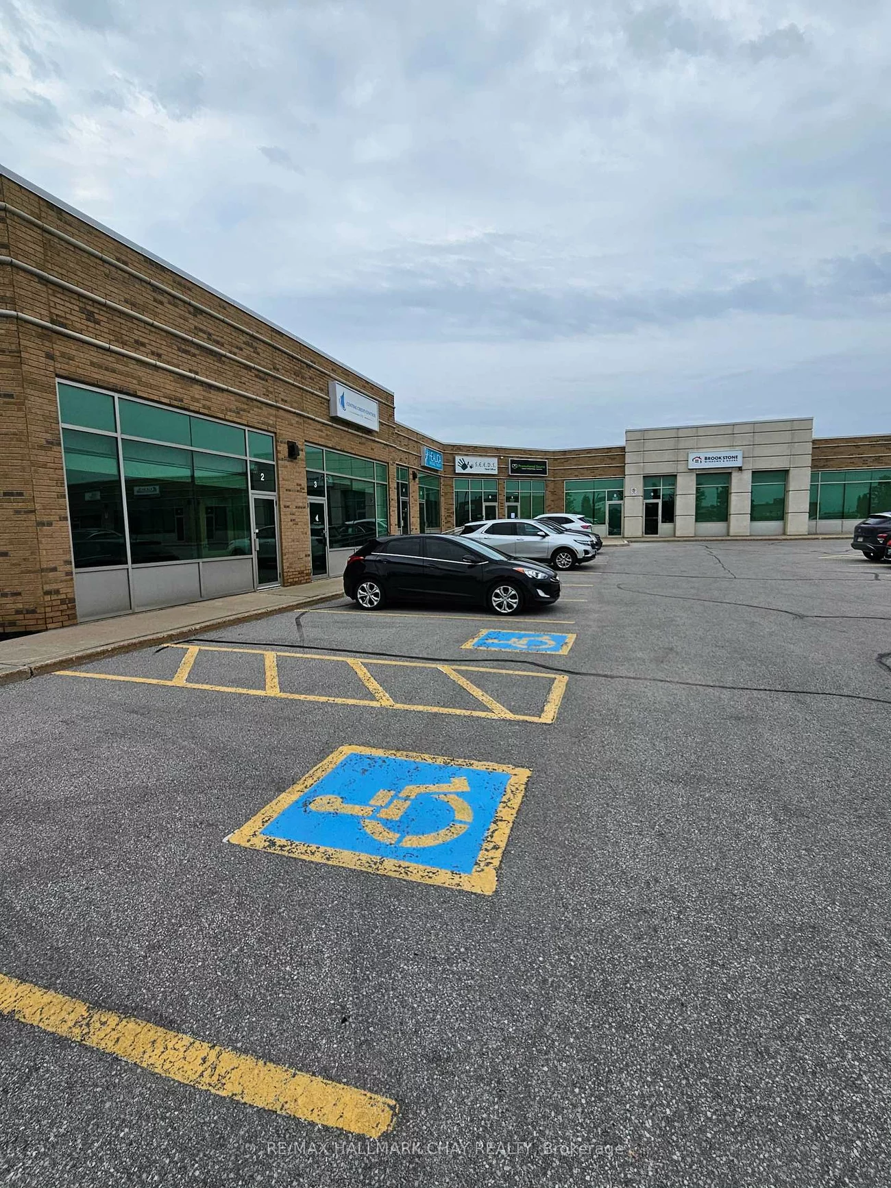 51, King, 400 West, Barrie