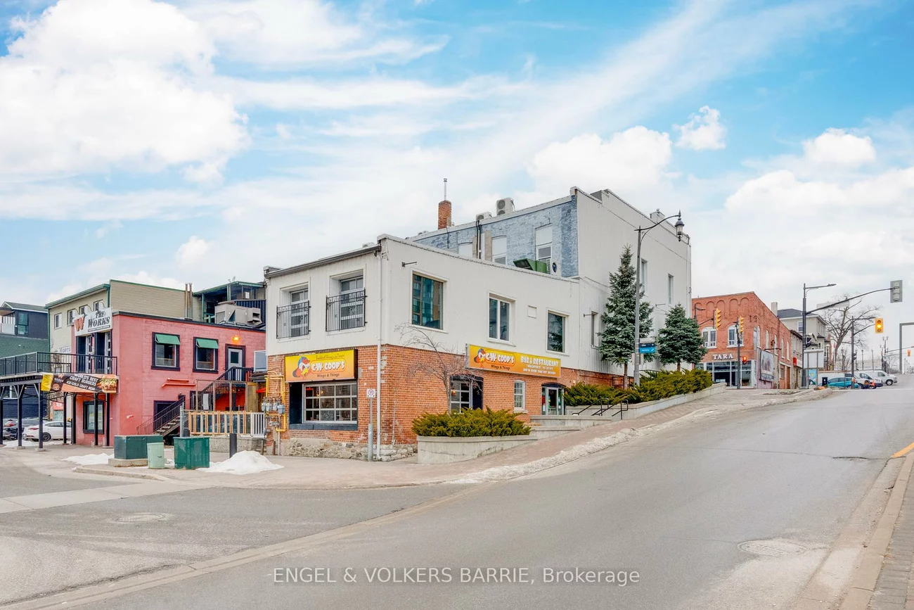 3, Mulcaster, City Centre, Barrie