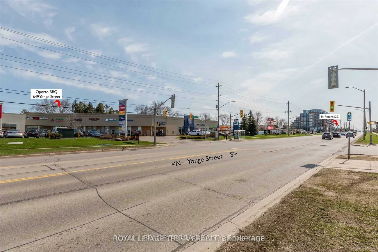649, Yonge, Painswick South, Barrie