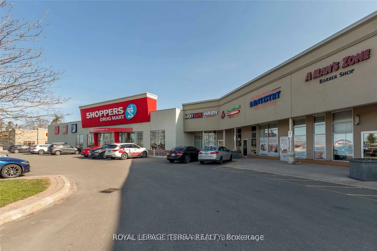 649, Yonge, Painswick South, Barrie