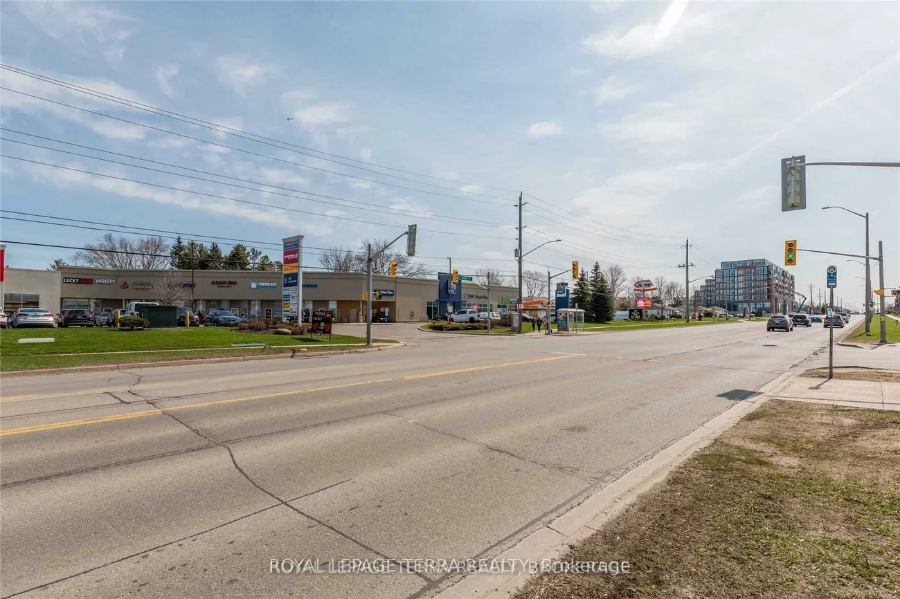 649, Yonge, Painswick South, Barrie