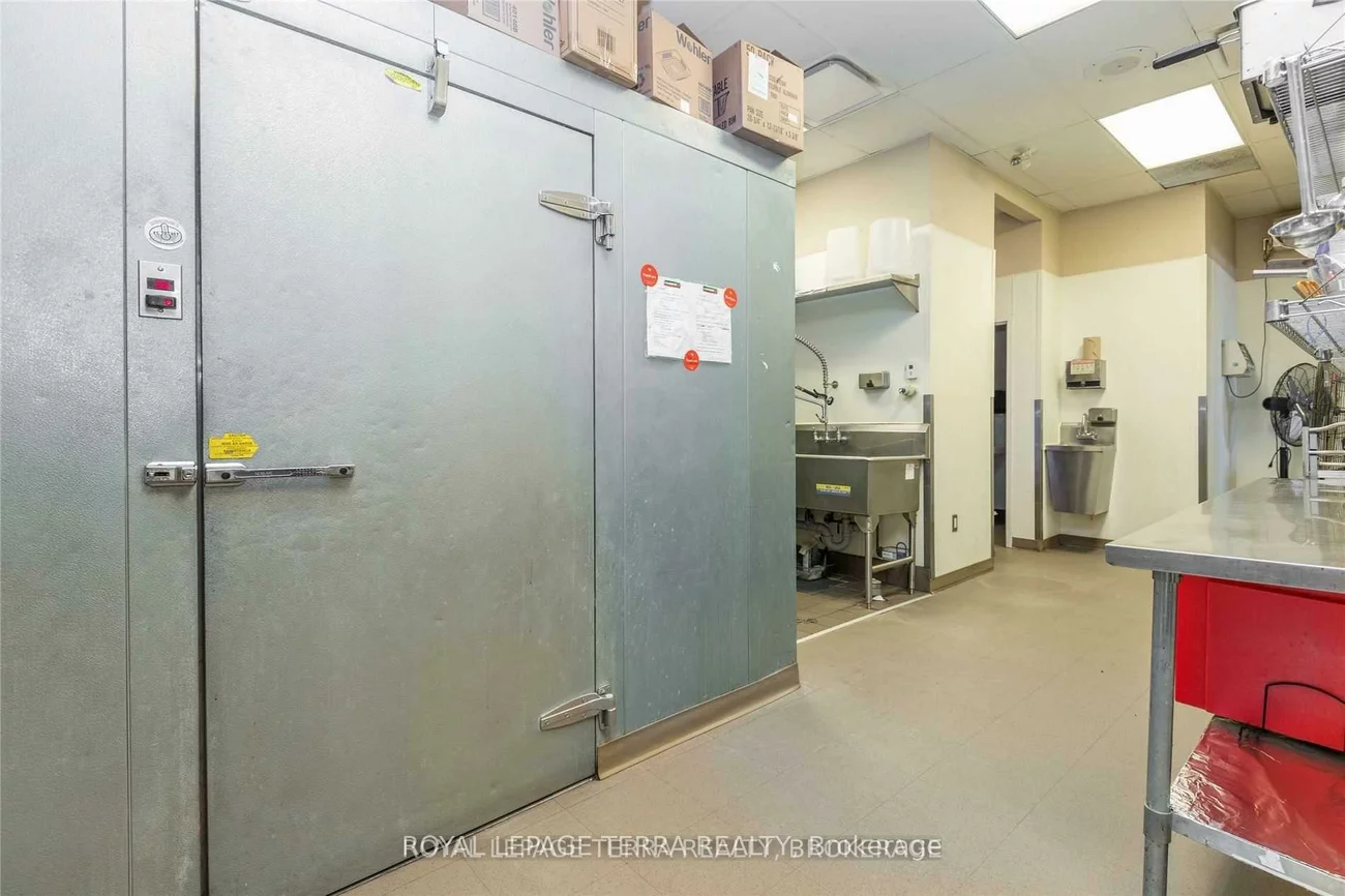 649, Yonge, Painswick South, Barrie