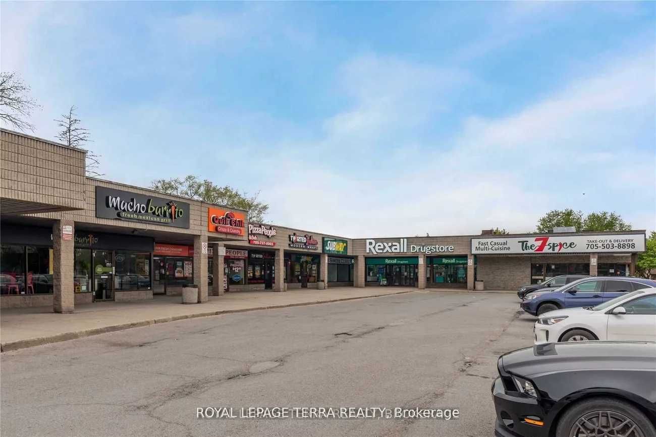 353, Duckworth, Grove East, Barrie