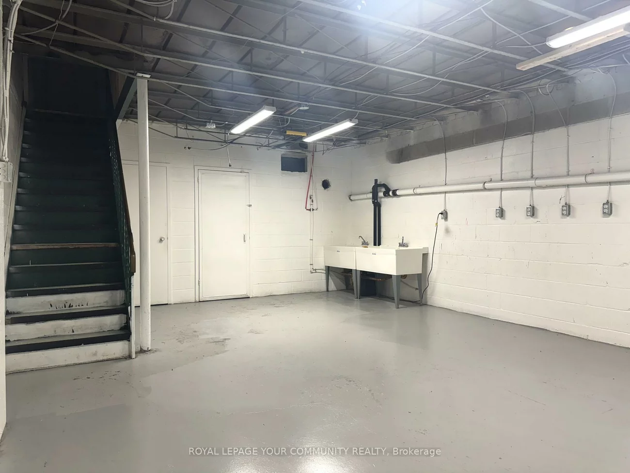 68, Maple, City Centre, Barrie