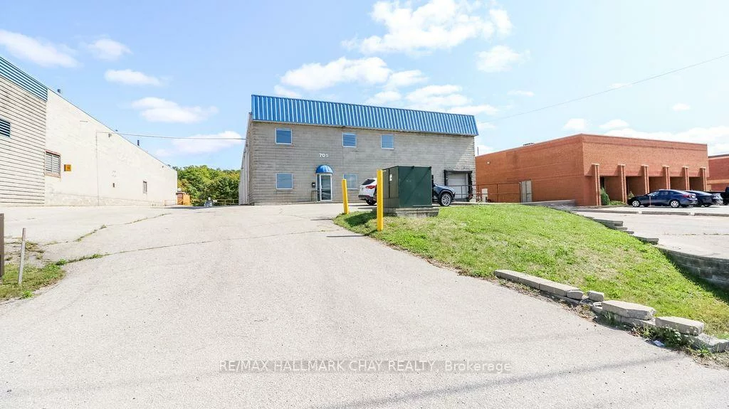 705, Bayview, 400 East, Barrie