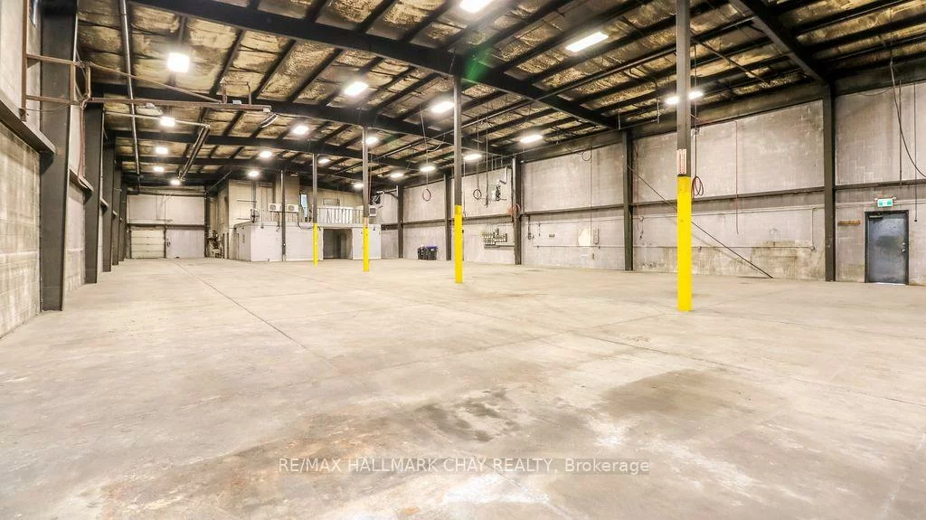 705, Bayview, 400 East, Barrie