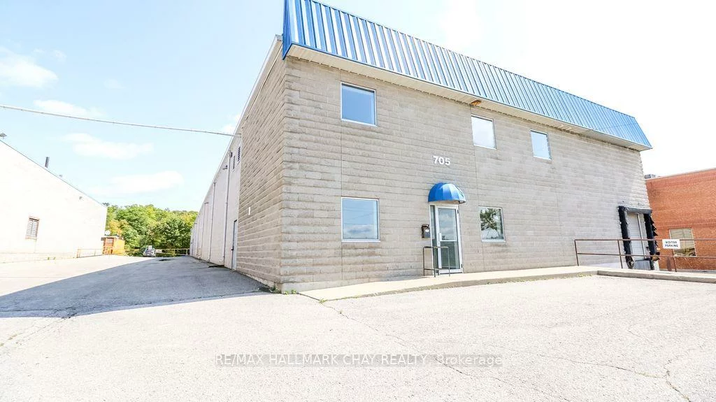 705, Bayview, 400 East, Barrie