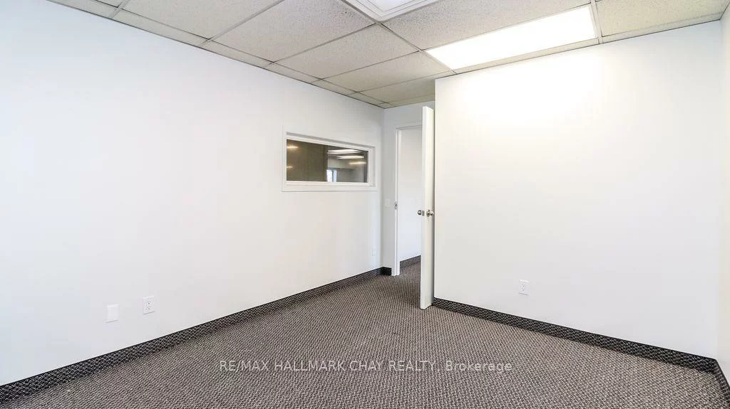 705, Bayview, 400 East, Barrie