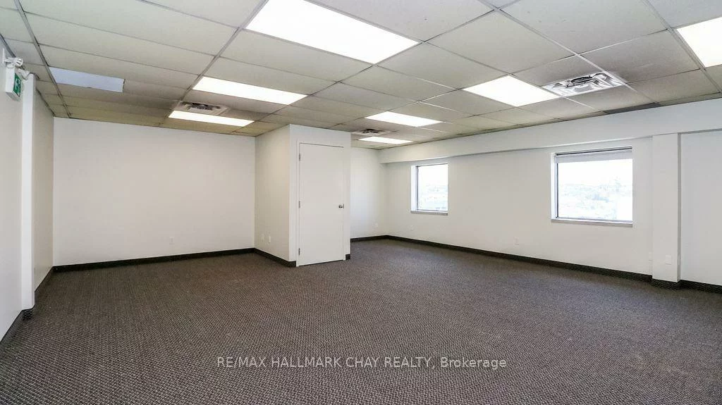 705, Bayview, 400 East, Barrie