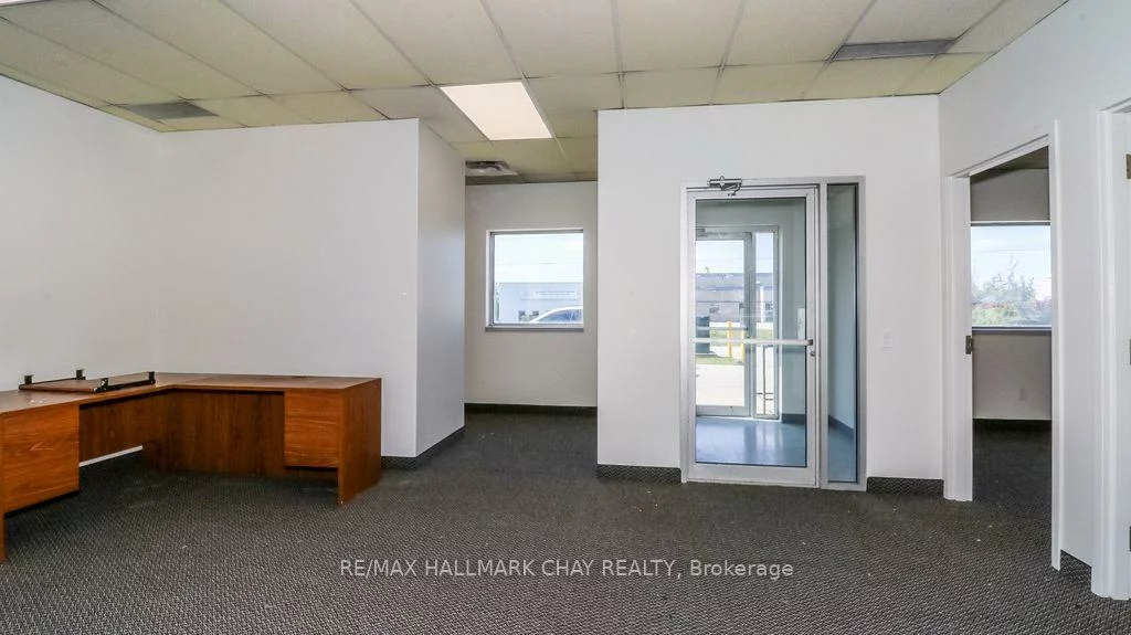 705, Bayview, 400 East, Barrie