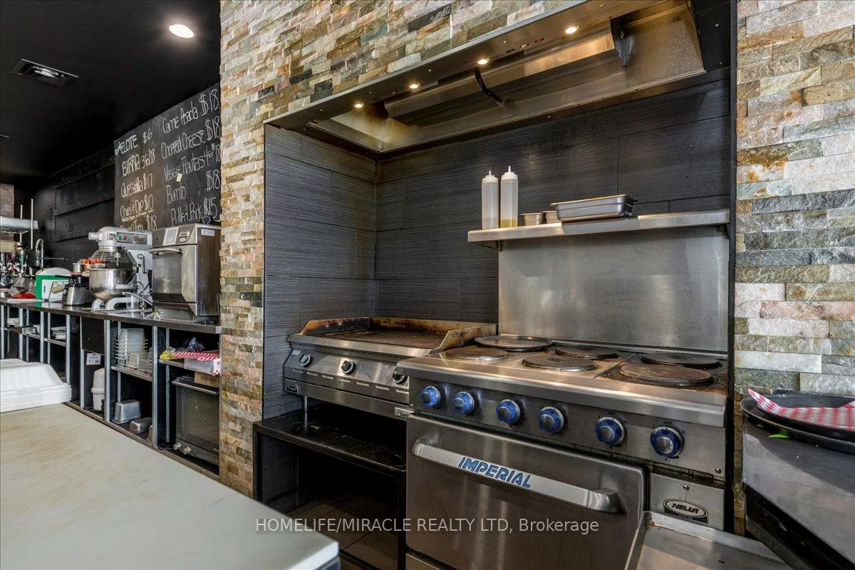 74, Dunlop, City Centre, Barrie