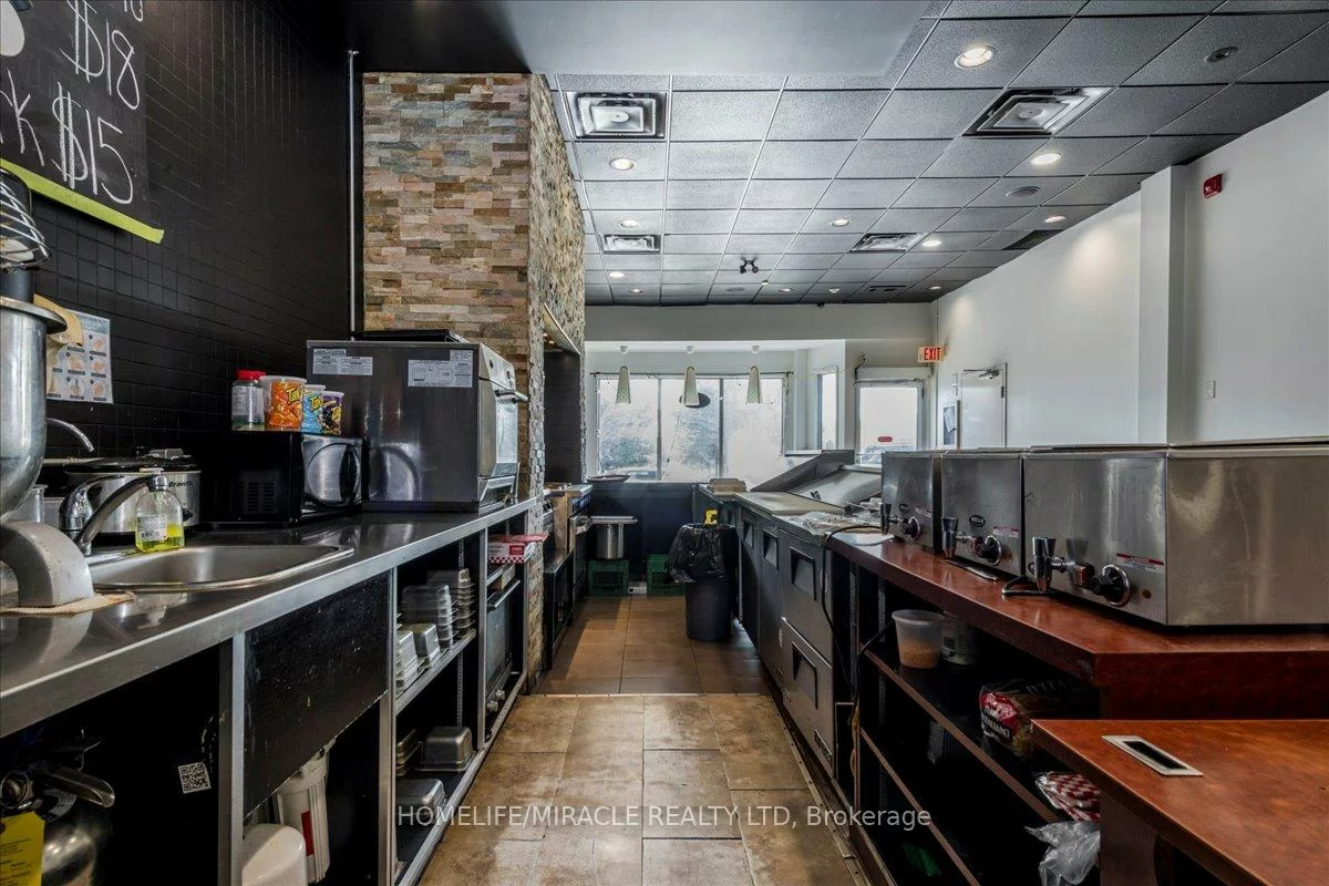 74, Dunlop, City Centre, Barrie