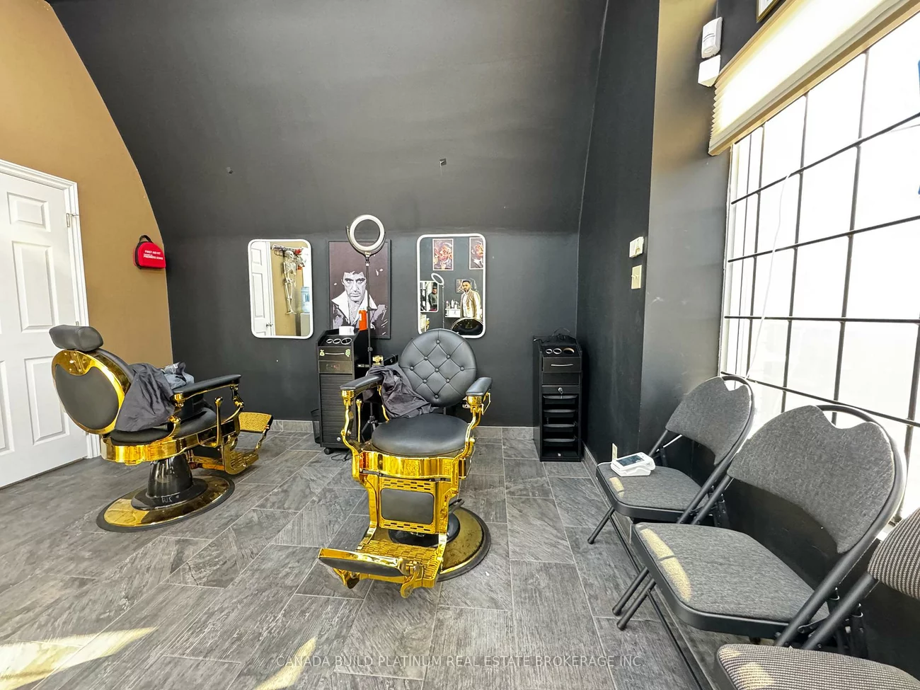 418, Blake, Codrington, Barrie