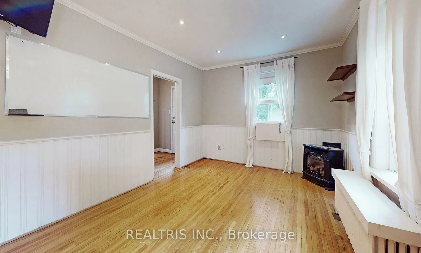 149, Worsley, City Centre, Barrie