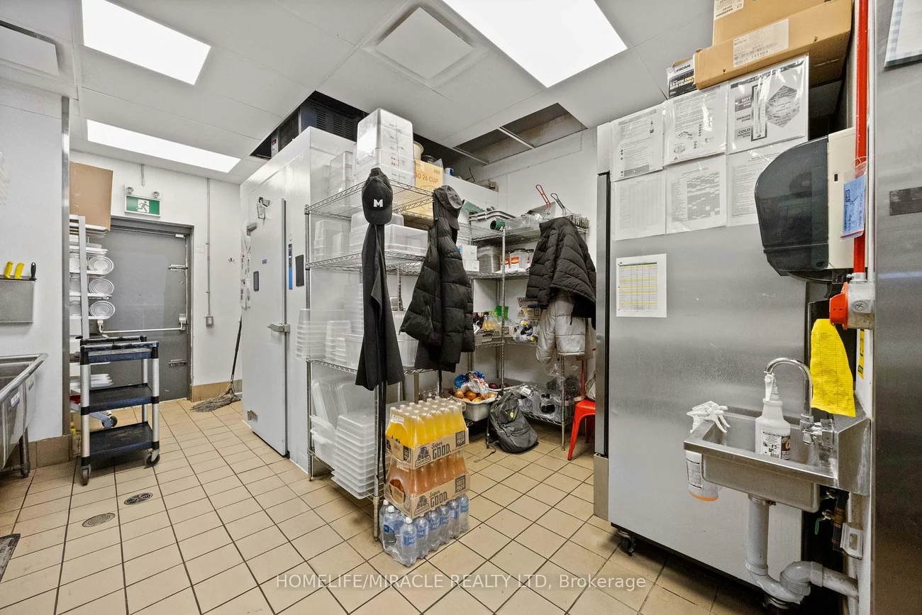 353, Duckworth, Grove East, Barrie