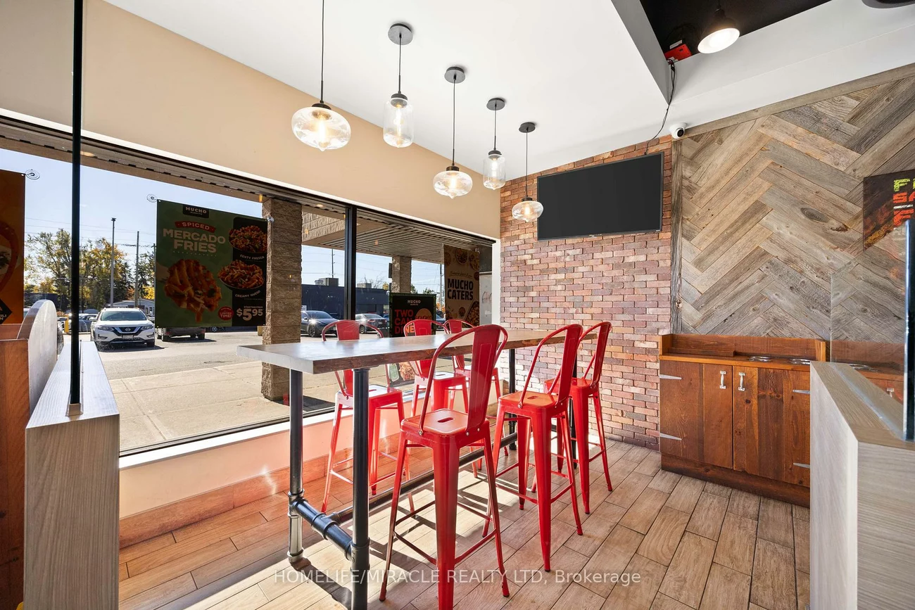 353, Duckworth, Grove East, Barrie