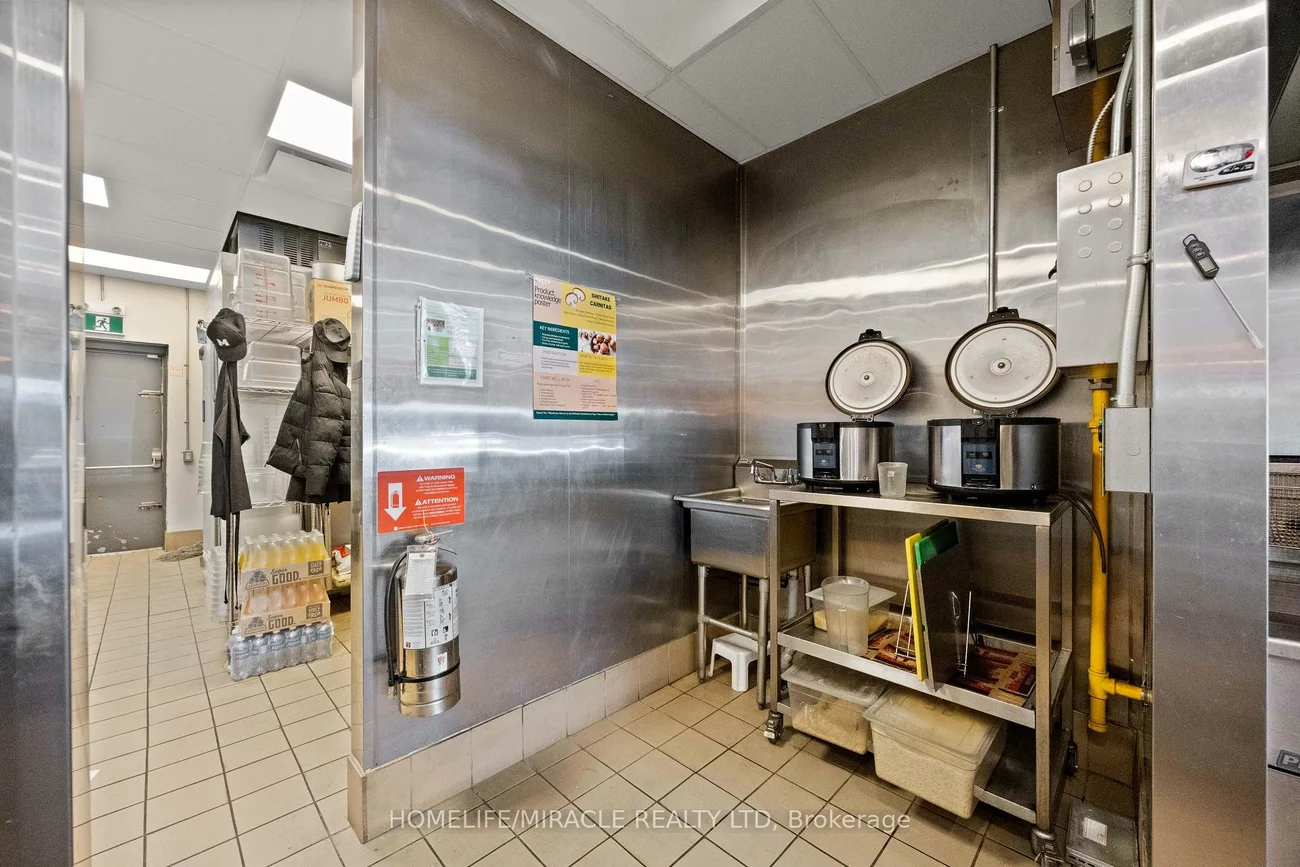 353, Duckworth, Grove East, Barrie